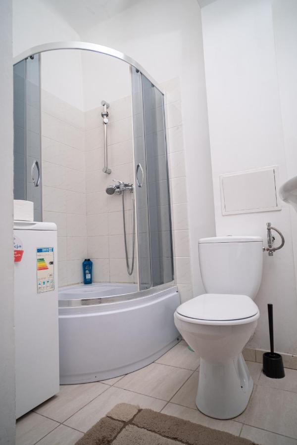 Apartament 5 Near Metro Politechnika Dnf *