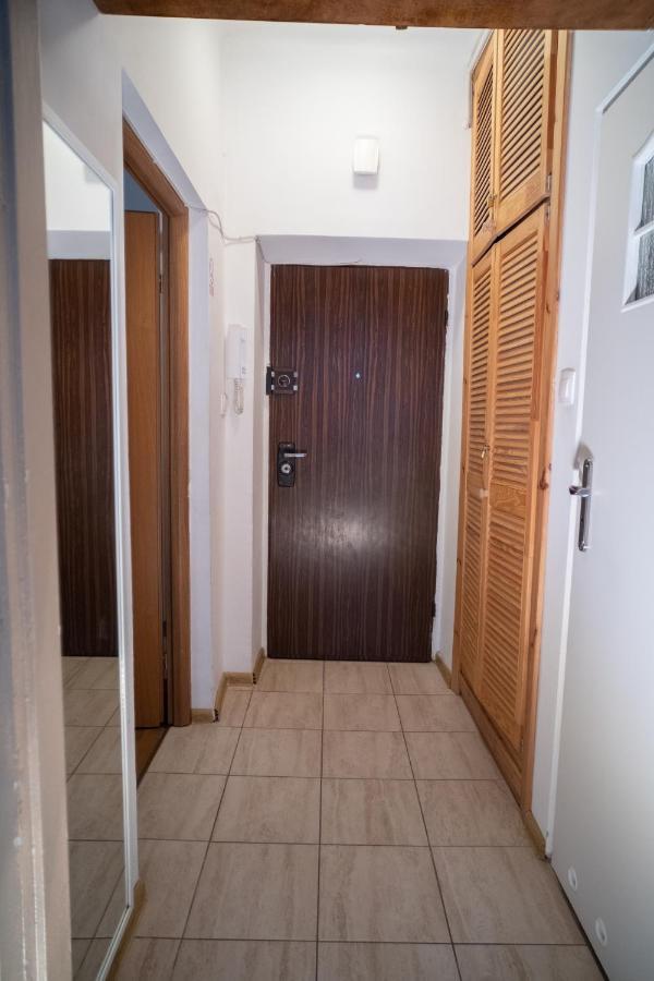 5 Near Metro Politechnika Dnf Apartament *