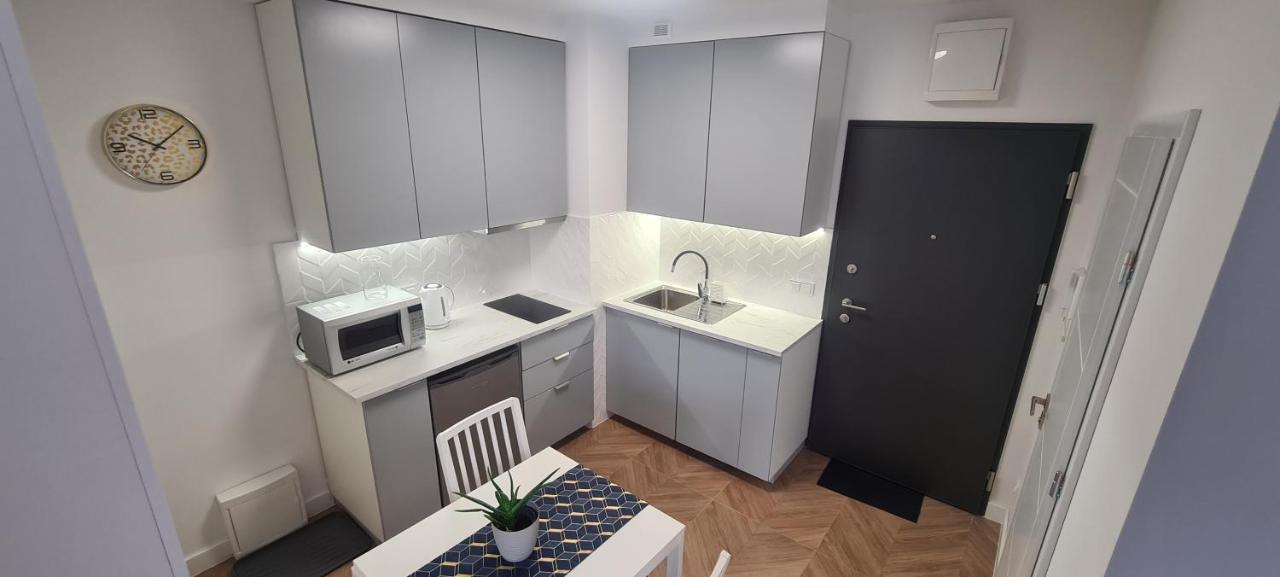 Bohema Praga - New Lux Near Metro And With Bedroom * Warsaw