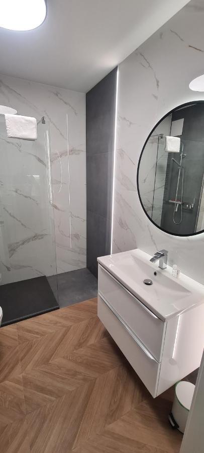Bohema Praga - New Lux Near Metro And With Bedroom *