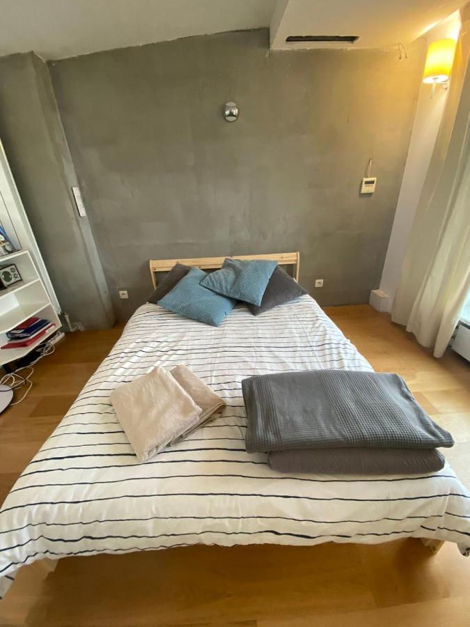 Bezagenta Wilcza8 Minimalist Location Apartment