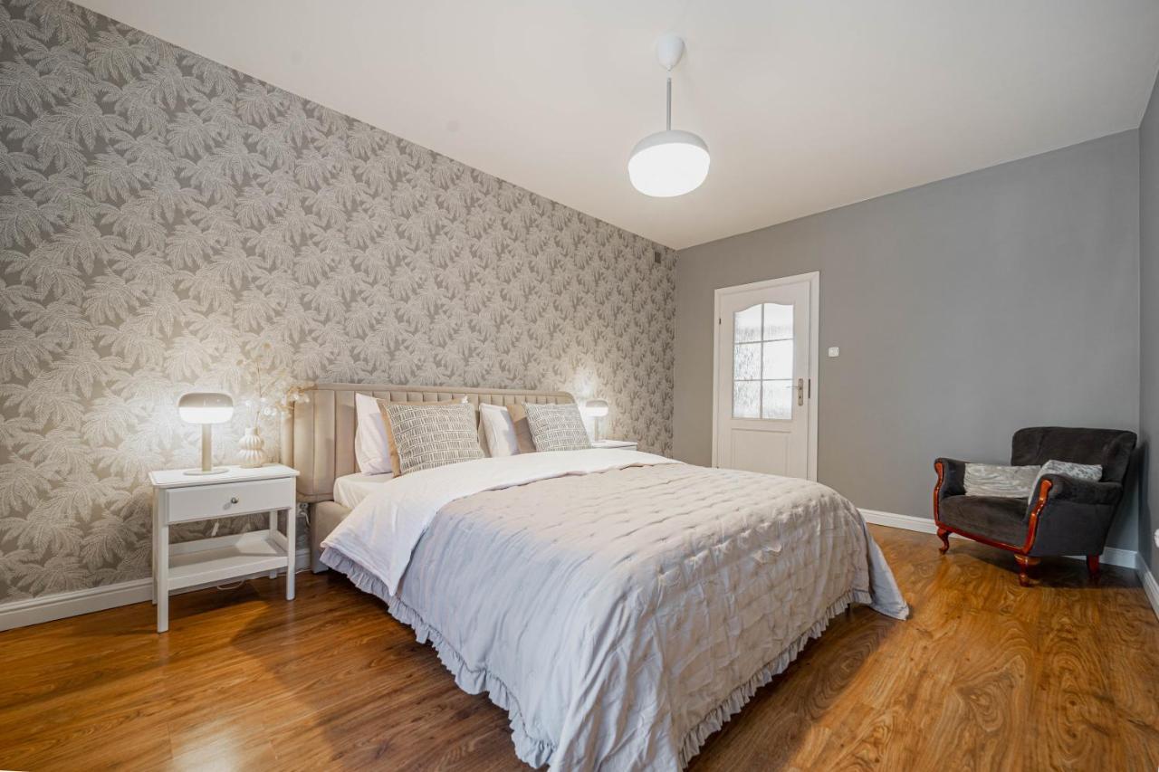 Apartment Grenadierow Praga