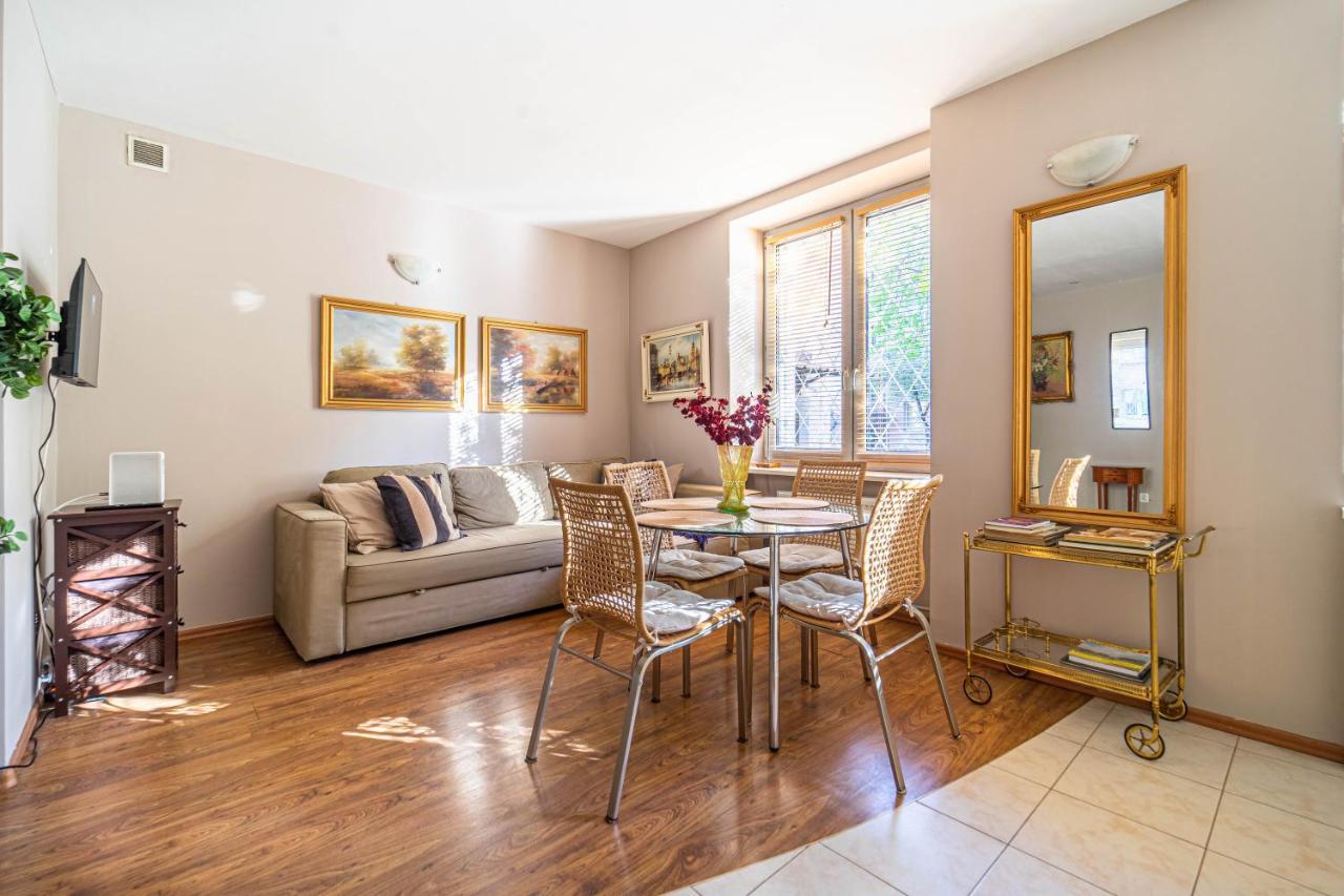 Grenadierow Praga Apartment *