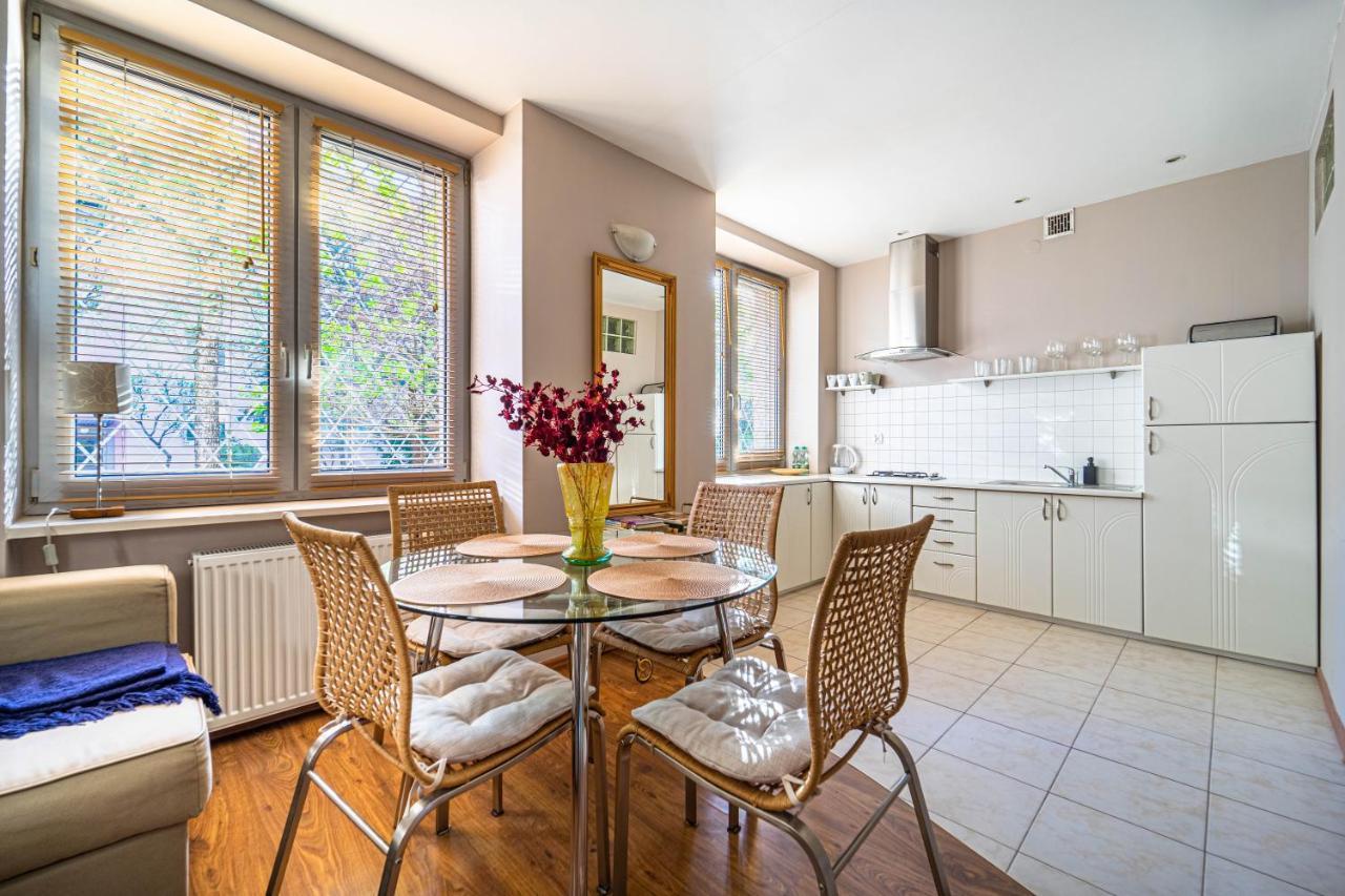 Grenadierow Praga Apartment *