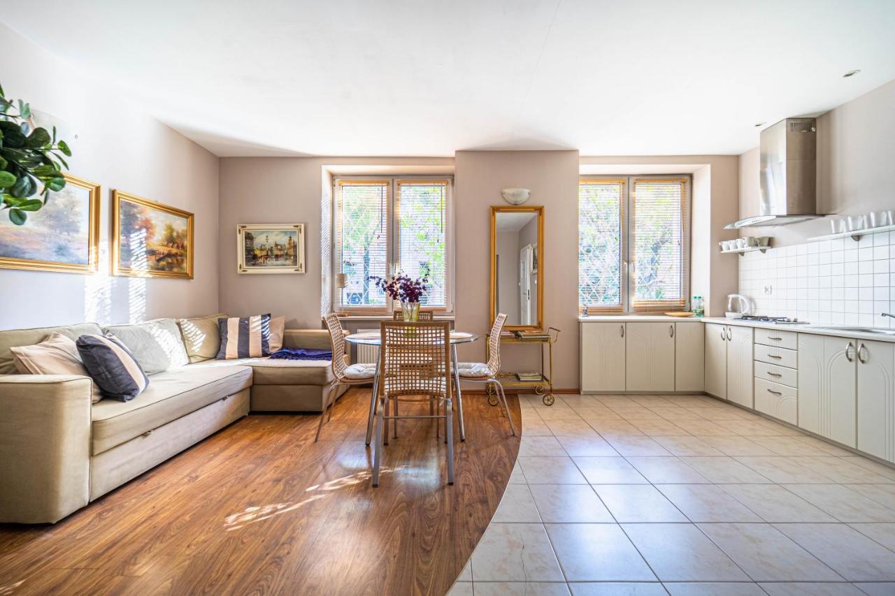 Apartment Grenadierow Praga