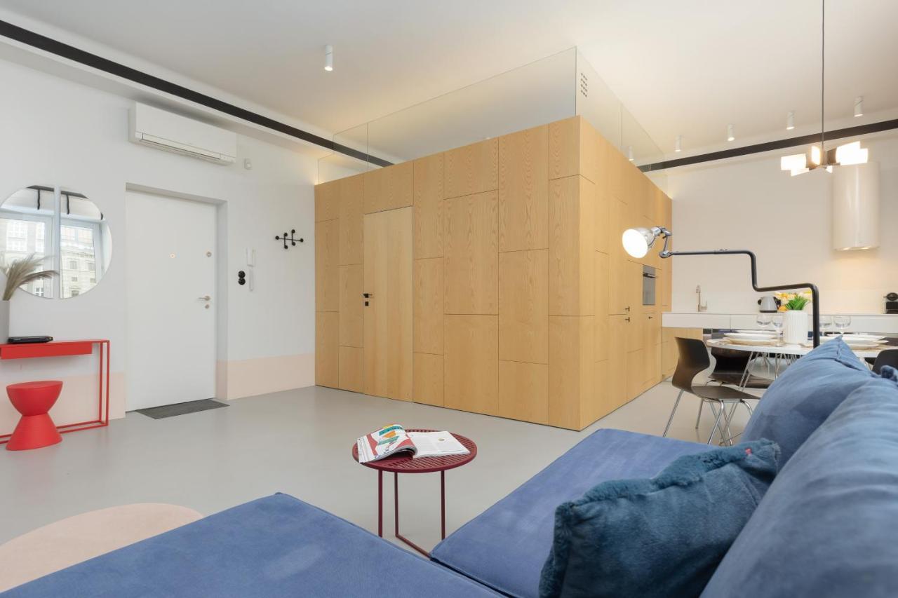 Marszalkowska 140 In The Center Of By Renters Apartment Warsaw