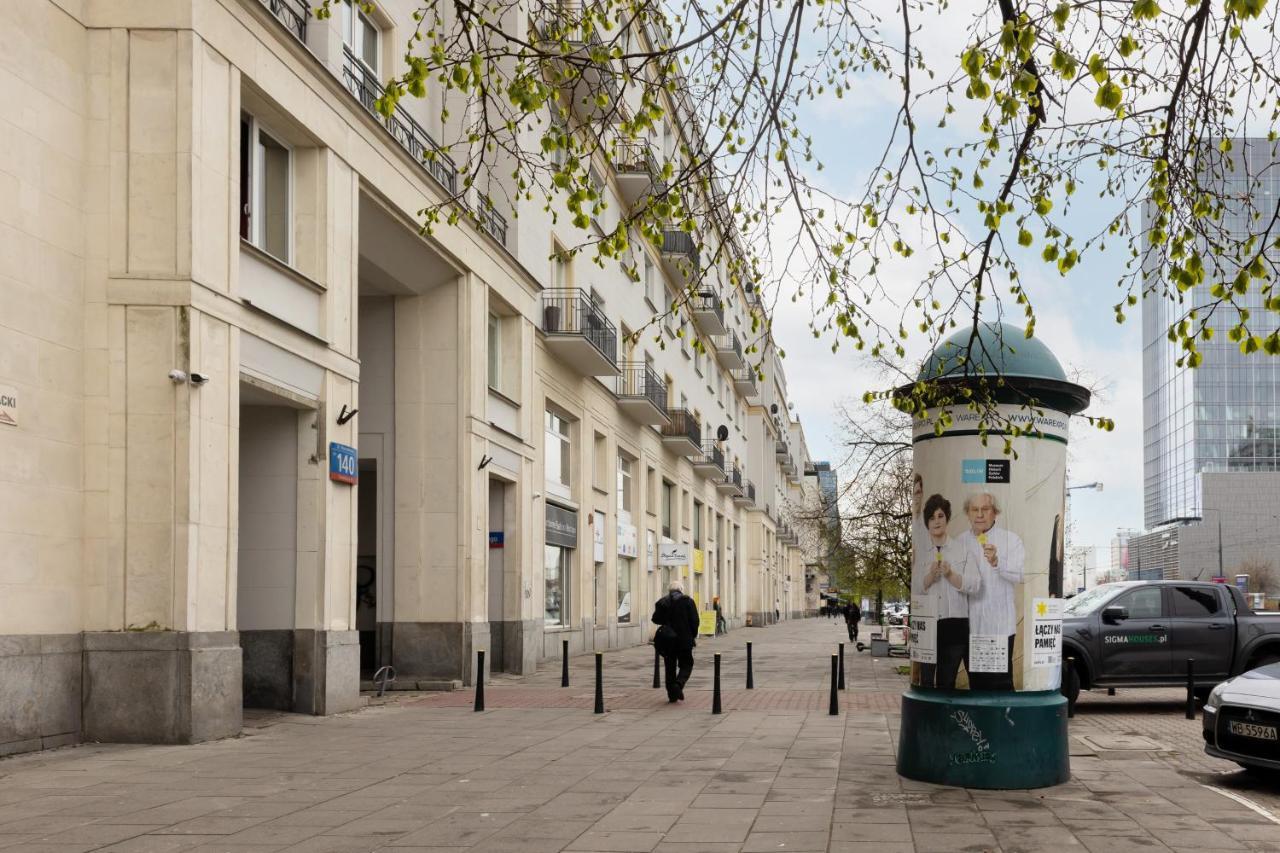 Marszalkowska 140 In The Center Of By Renters Apartment Warsaw