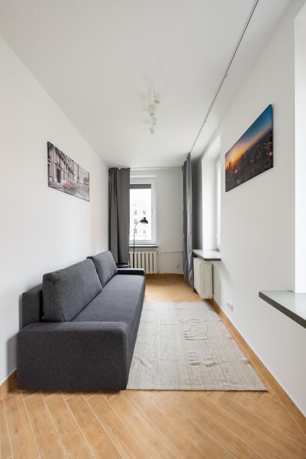 Apartment Marszalkowska White & Black Warsaw