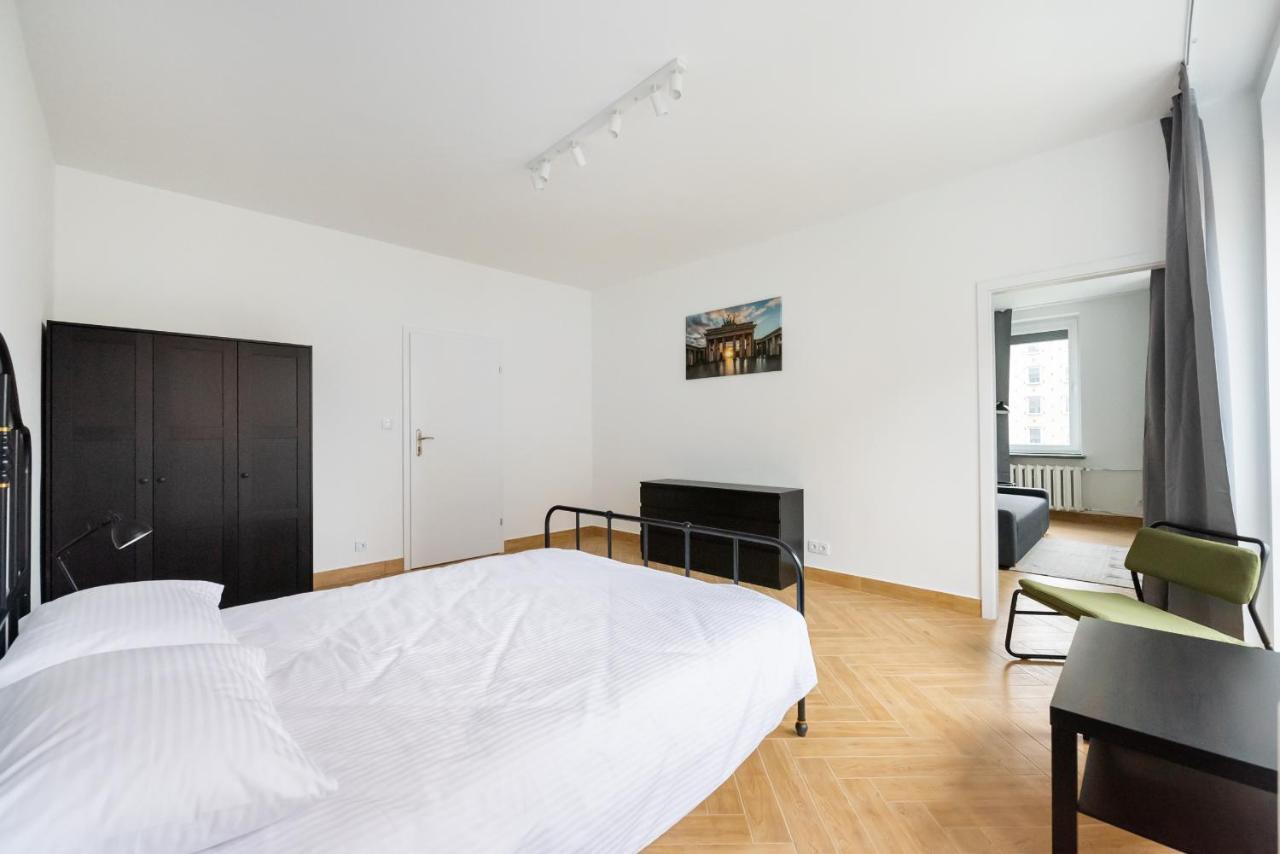 Apartment Marszalkowska White & Black *