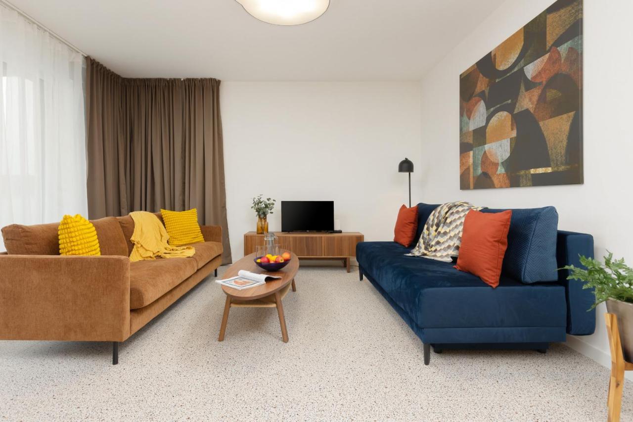 Trendy & Spacious 3-room Wilanow By Renters *