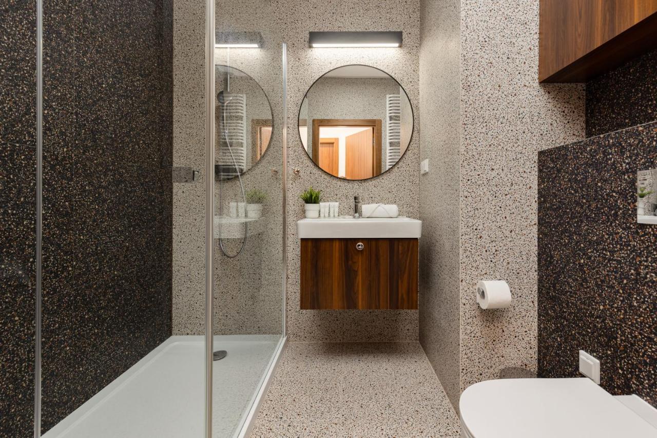 Apartment Trendy & Spacious 3-room Wilanow By Renters