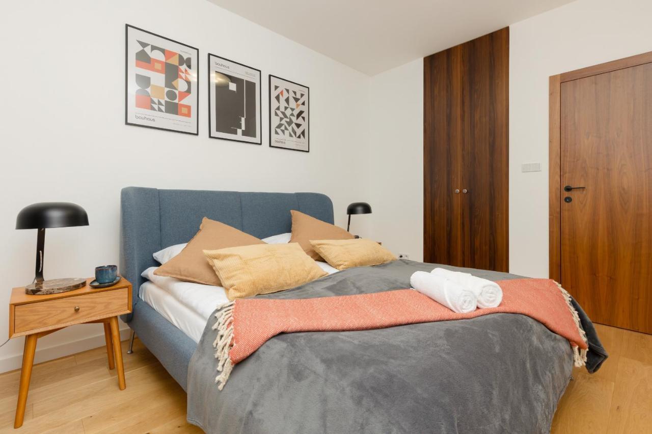 Trendy & Spacious 3-room Wilanow By Renters * Warsaw