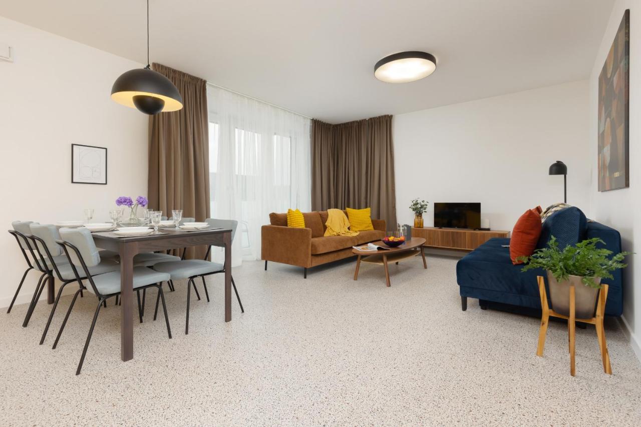 Apartment Trendy & Spacious 3-room Wilanow By Renters *