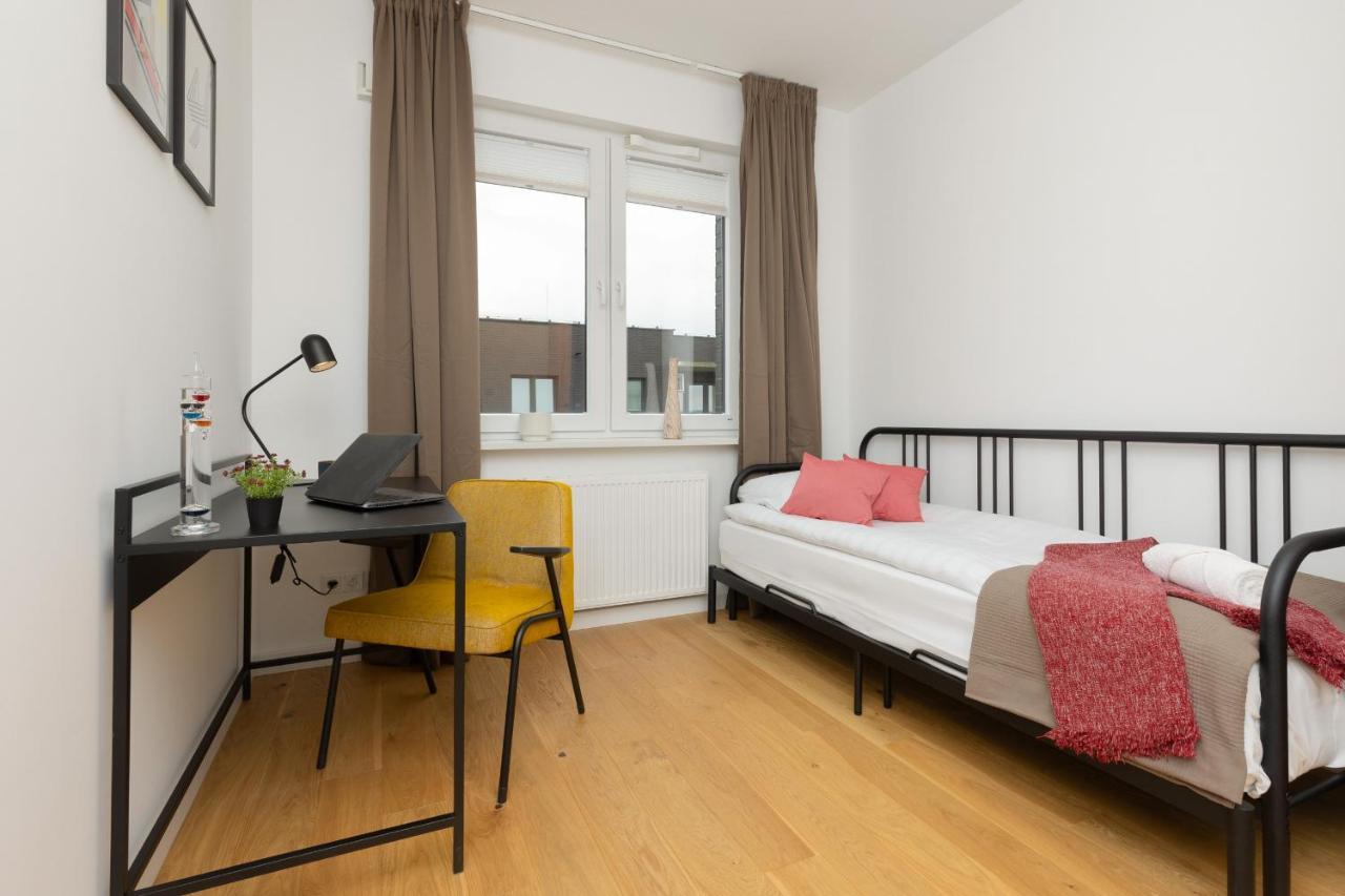 Trendy & Spacious 3-room Wilanow By Renters Apartment *