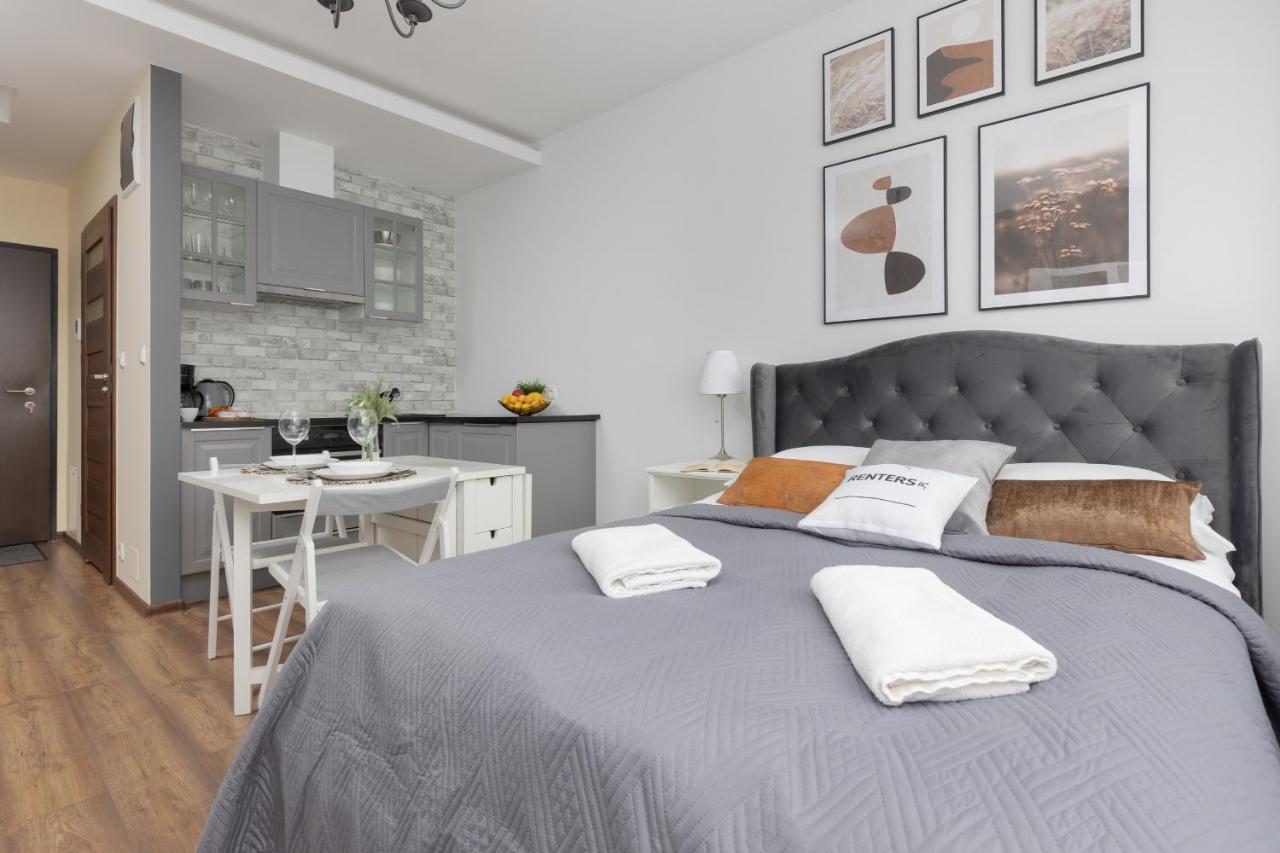 Apartment Comfy & Trendy Studio Wola By Renters *