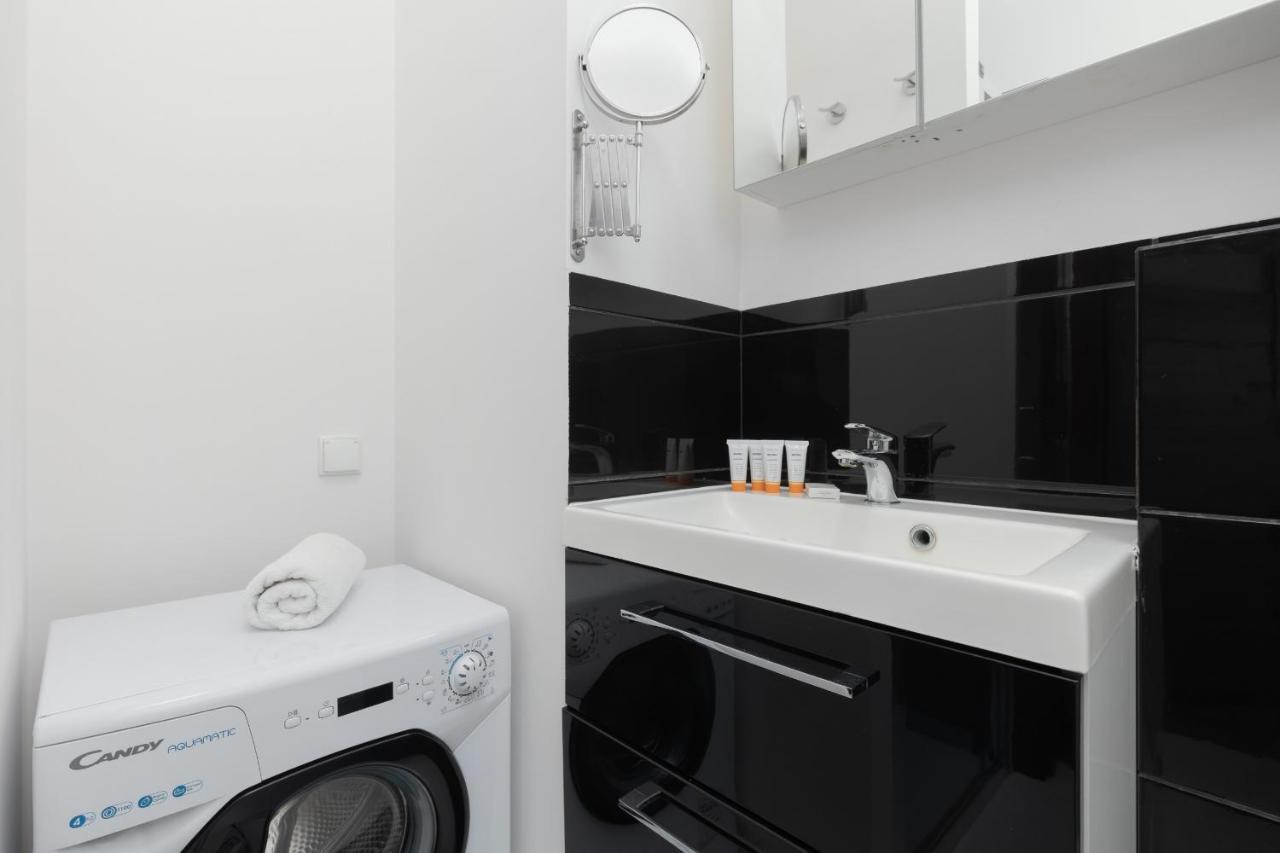 Apartment Comfy & Trendy Studio Wola By Renters Warschau
