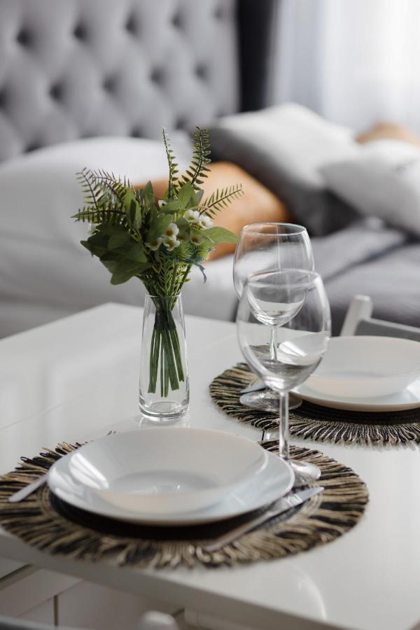 Comfy & Trendy Studio Wola By Renters * Warschau