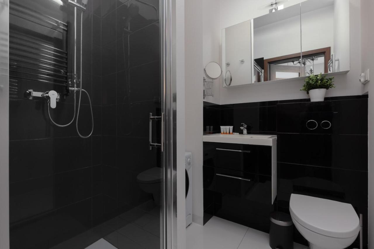 Comfy & Trendy Studio Wola By Renters Warschau
