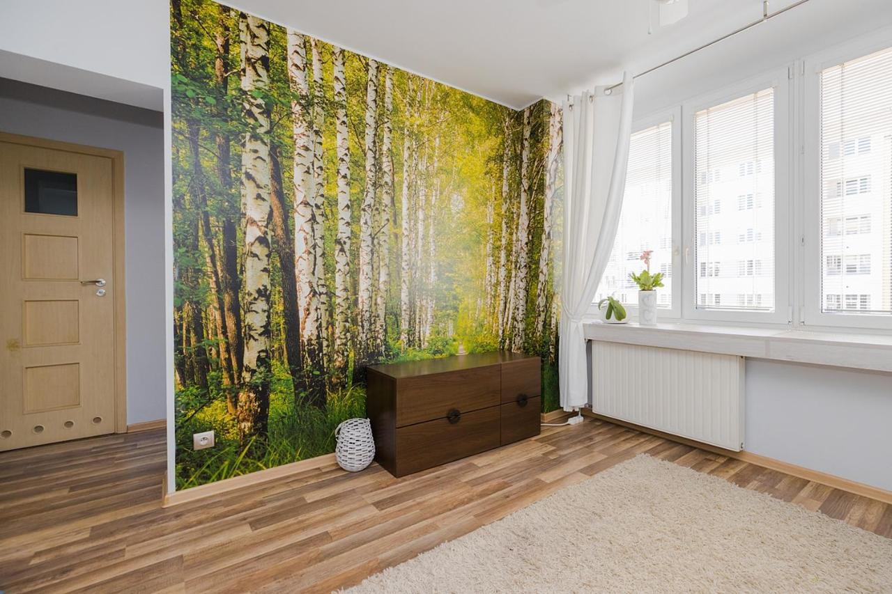 Apartment With Friends In