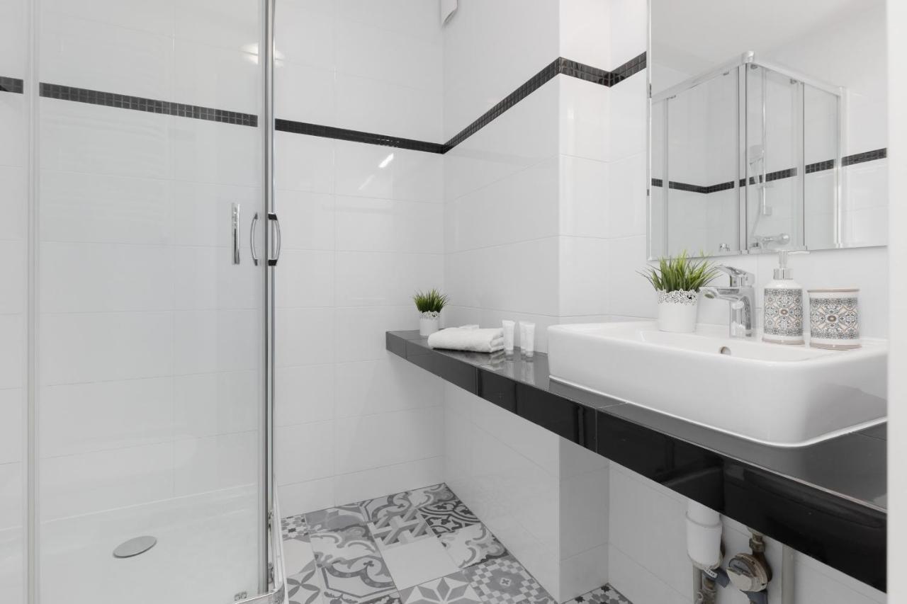 Apartment Old Town Spacious Bonifraterska By Renters