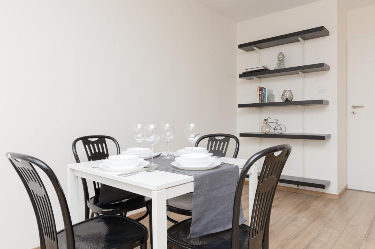 Old Town Spacious Bonifraterska By Renters Apartment