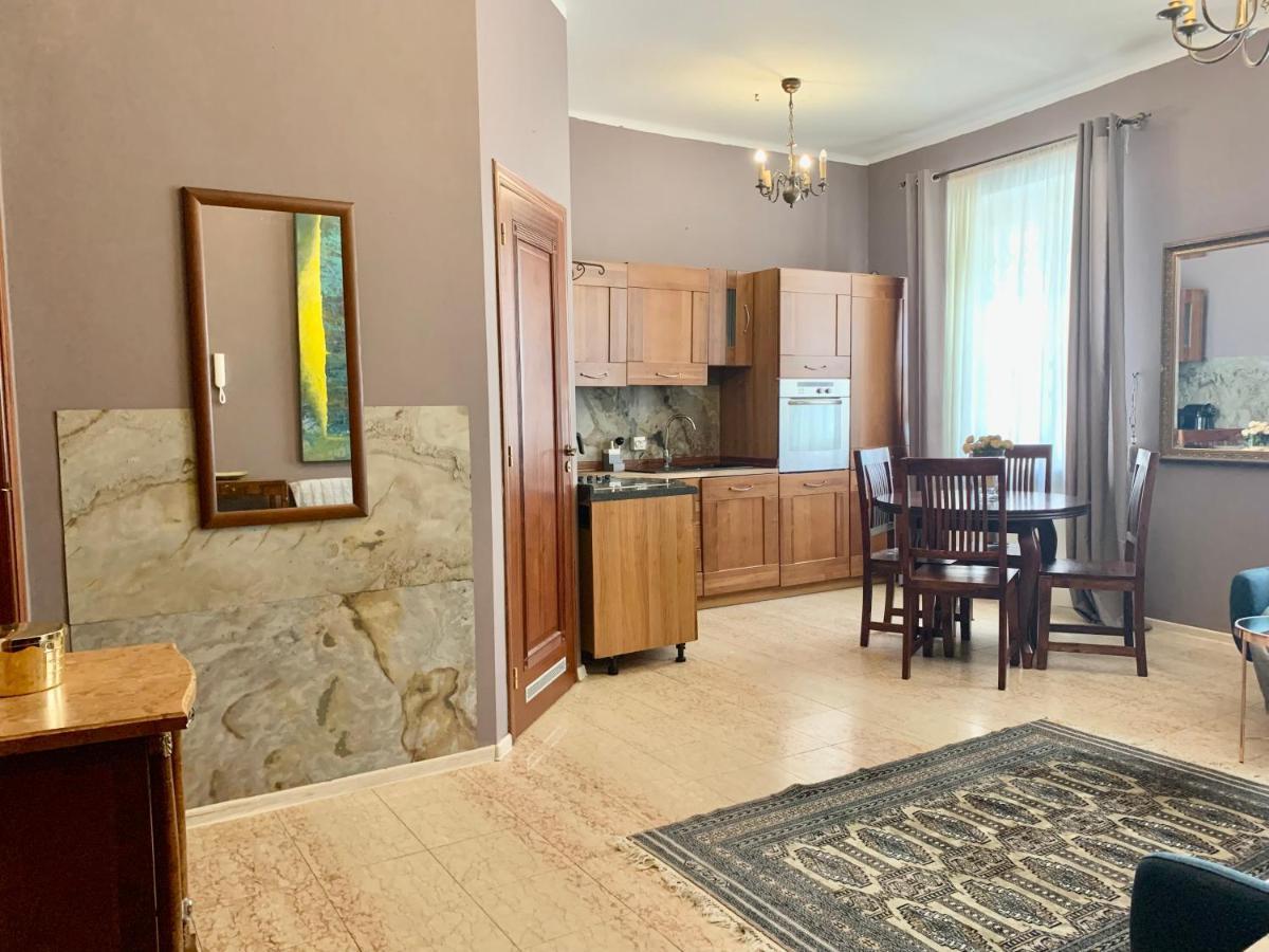 Apartamento Beautiful And Charming In The Heart Of The Old Town Varsóvia