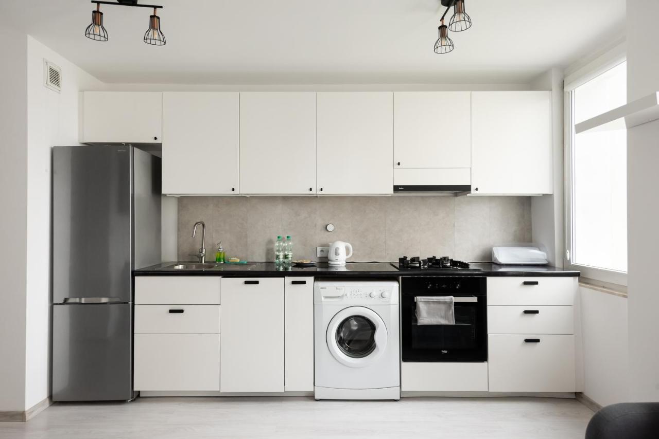 Witolinska White & Black Apartment *