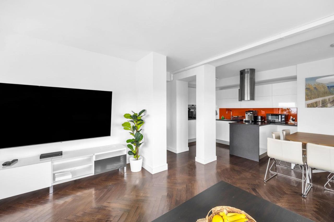 Apartment 23rd Floor 3br With Views Of Warsaw