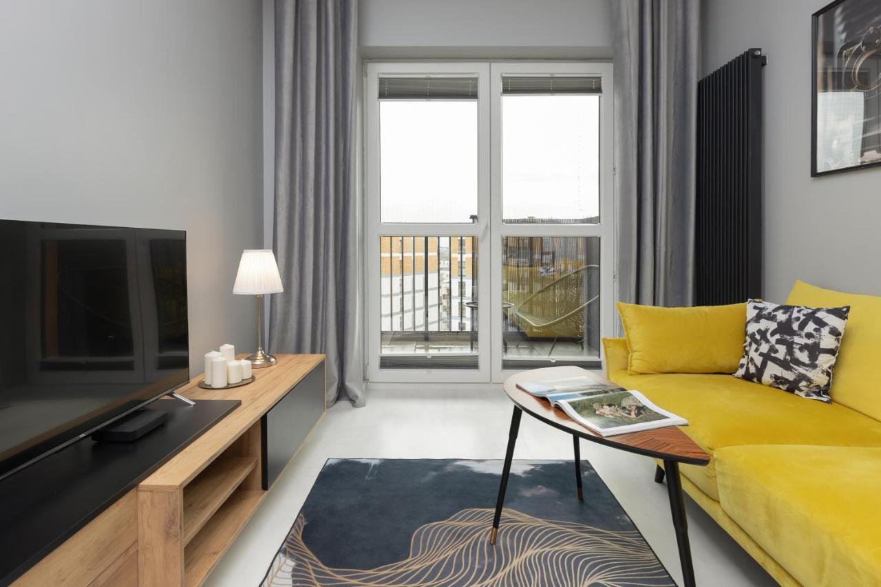 Wlochy Borsucza Modern By Renters Apartament