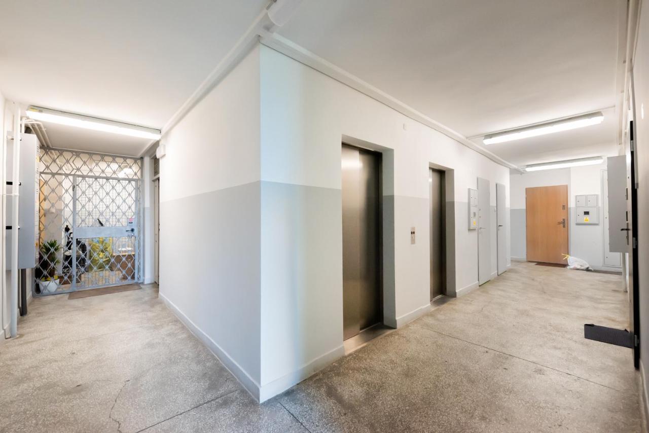 Witolinska White & Black Apartment