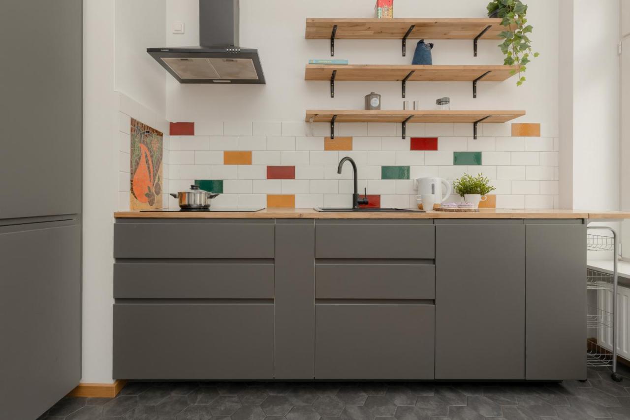 Apartment With Balcony Warsaw's Praga By Renters Warsaw