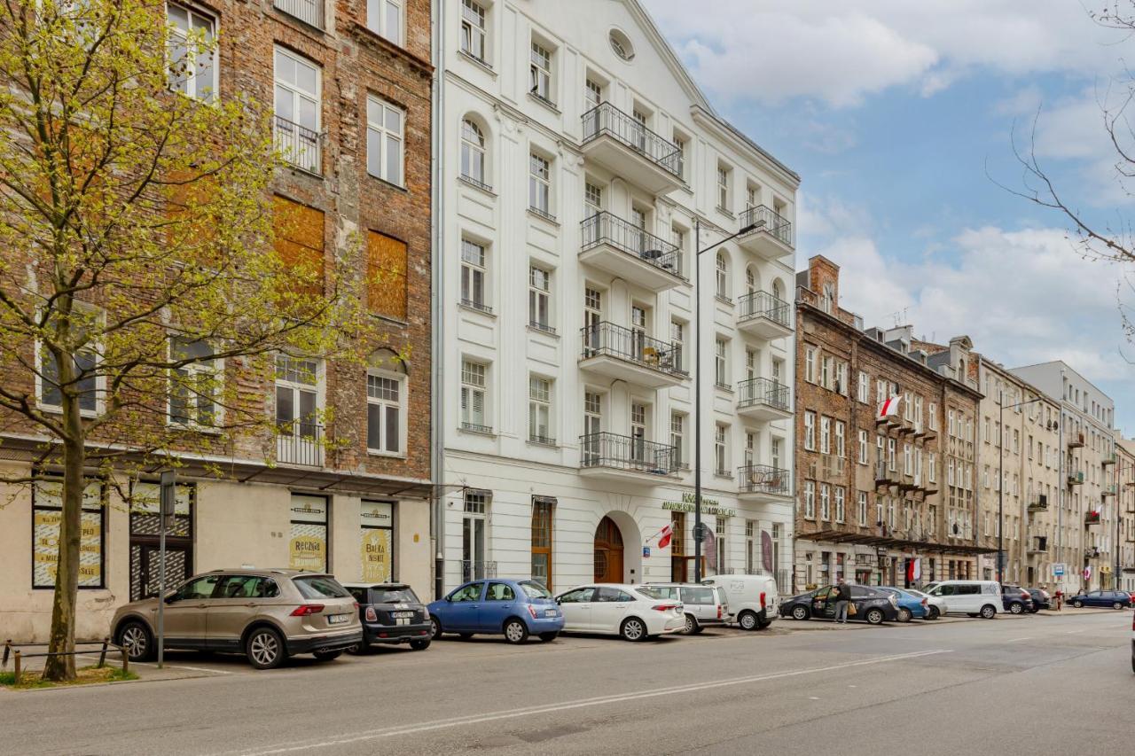 Apartment With Balcony Warsaw's Praga By Renters *