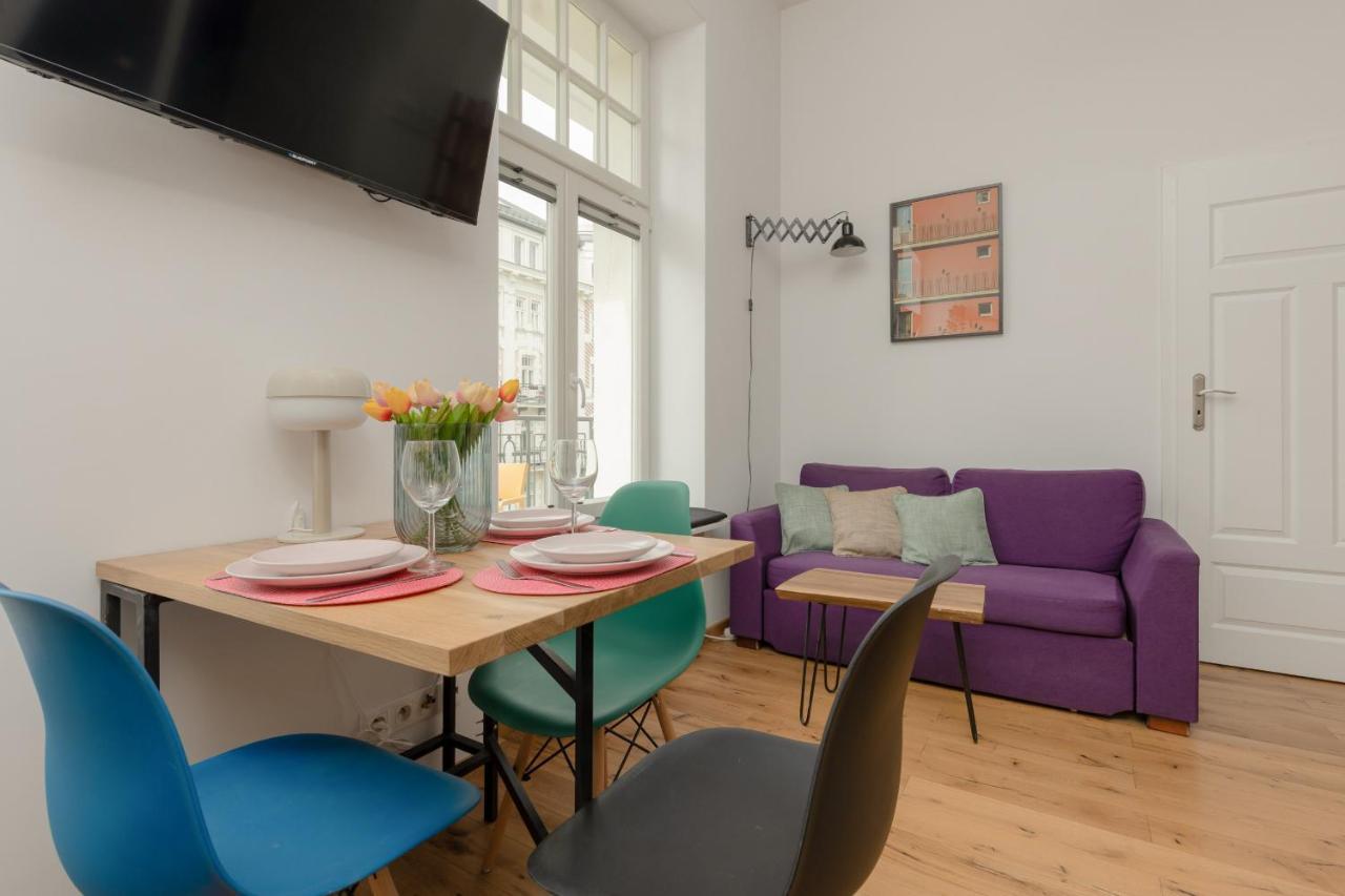 Apartment With Balcony Warsaw's Praga By Renters *