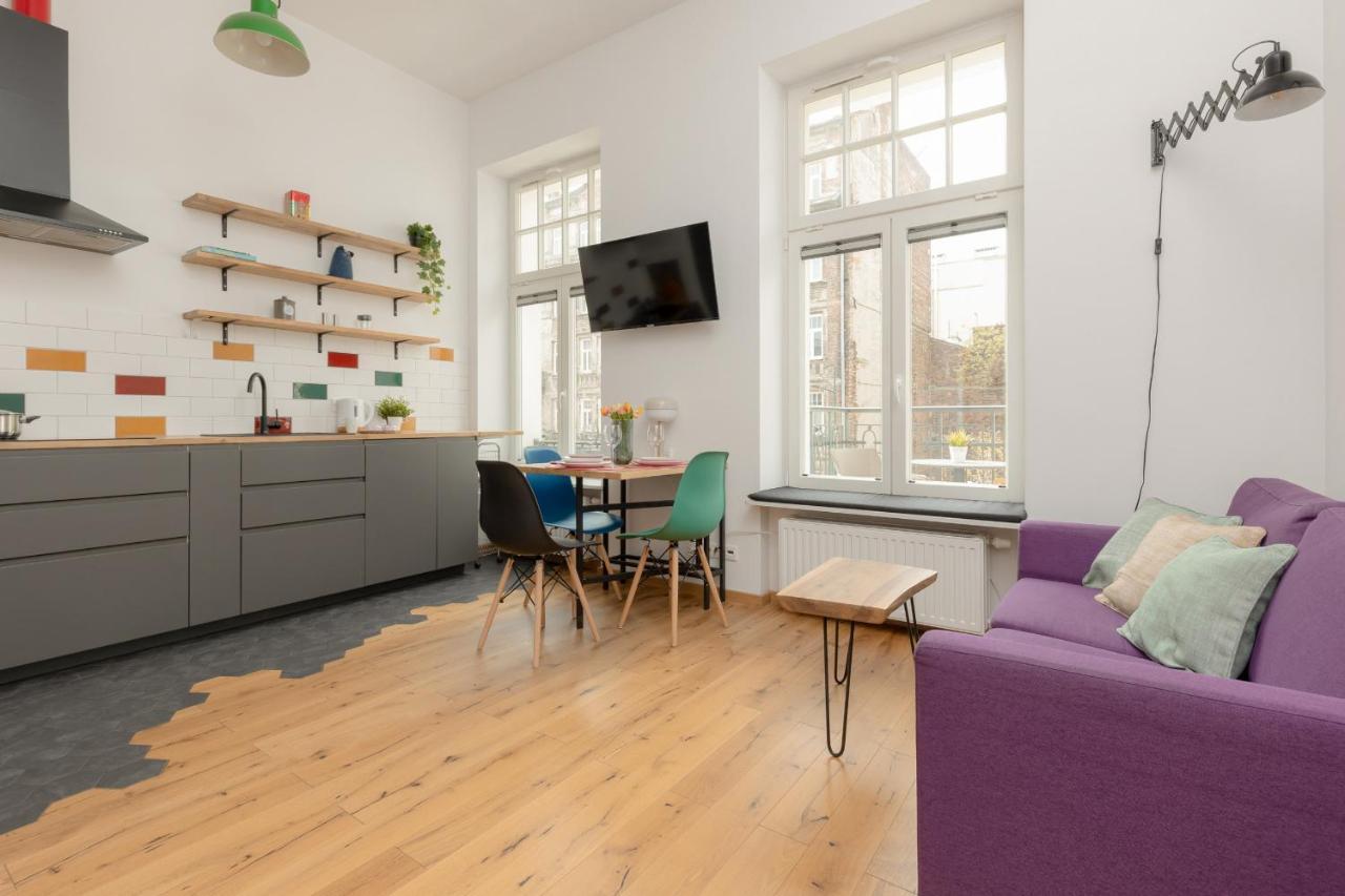 Apartment With Balcony Warsaw's Praga By Renters *
