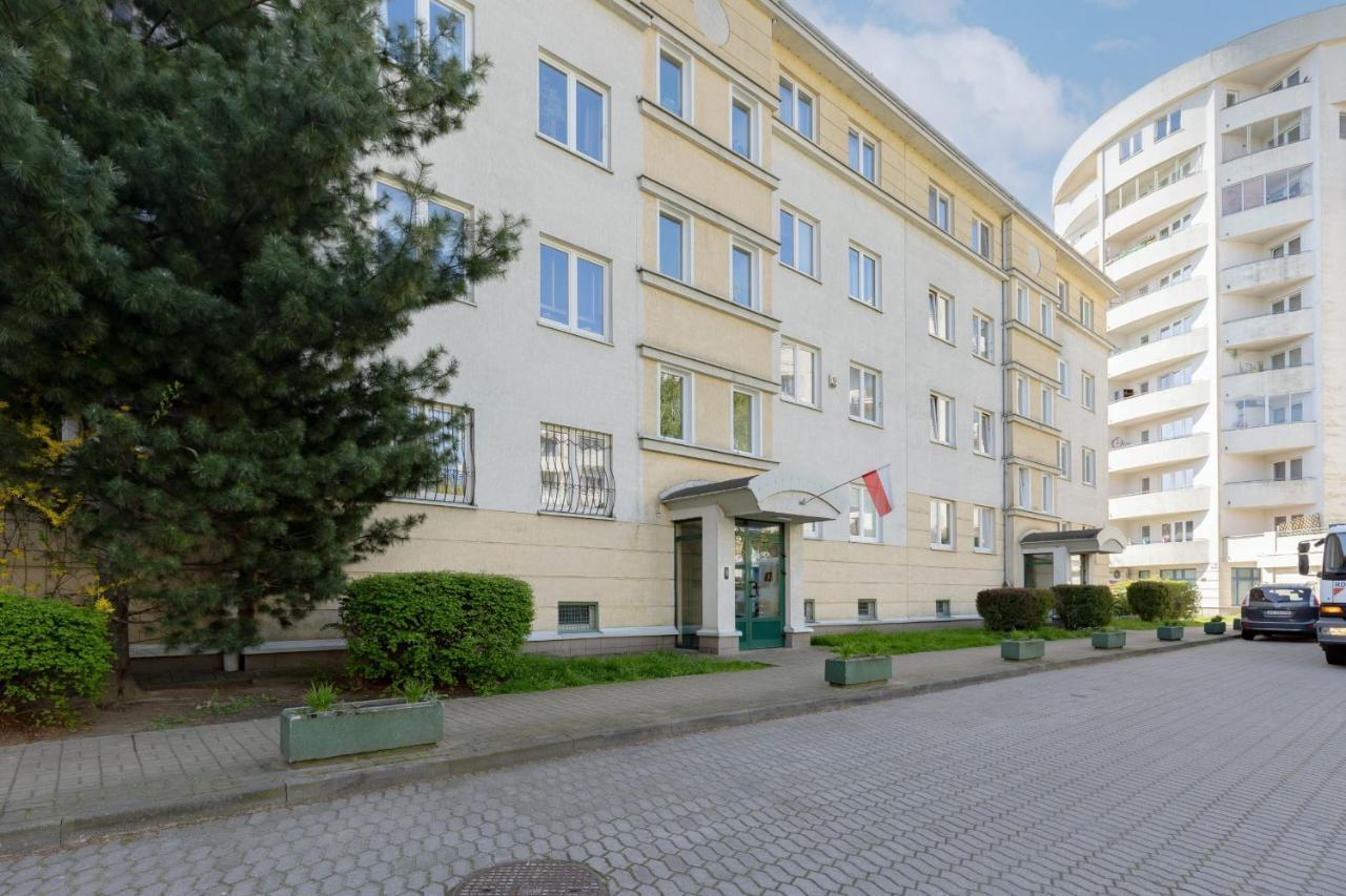 Metro Natolin Ursynow Centre Studio With Balcony By Renters *
