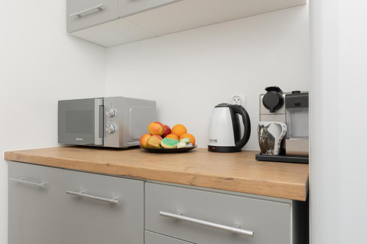 Pet-friendly Panska With Ac By Renters Apartamento *