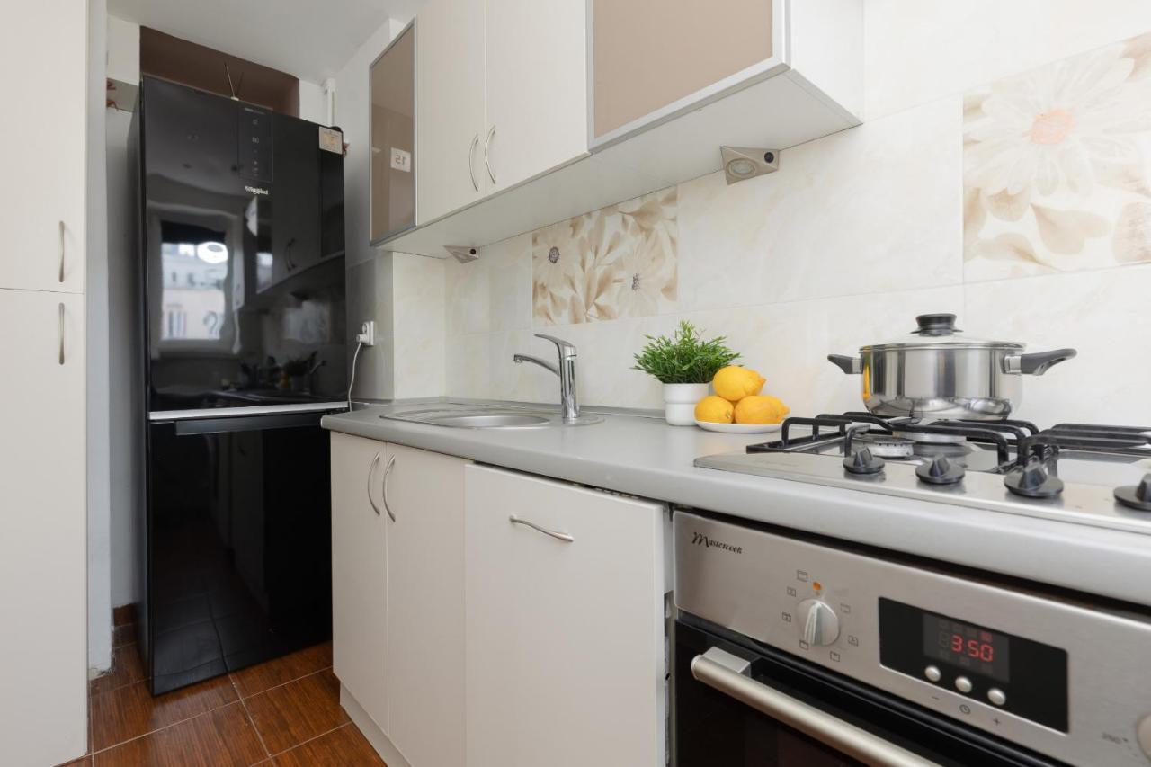 Apartament Zlota With View On Palace Of Culture And Science By Renters Warsaw