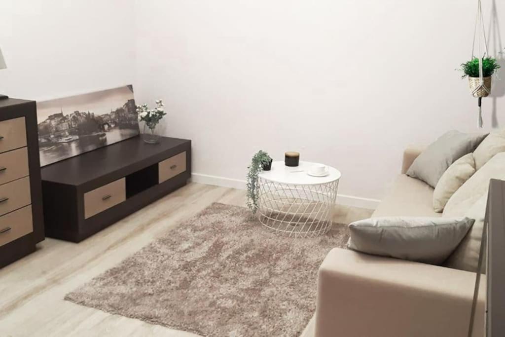 Apartamento Rondo Onz Metro, Krochmalna 32a Street