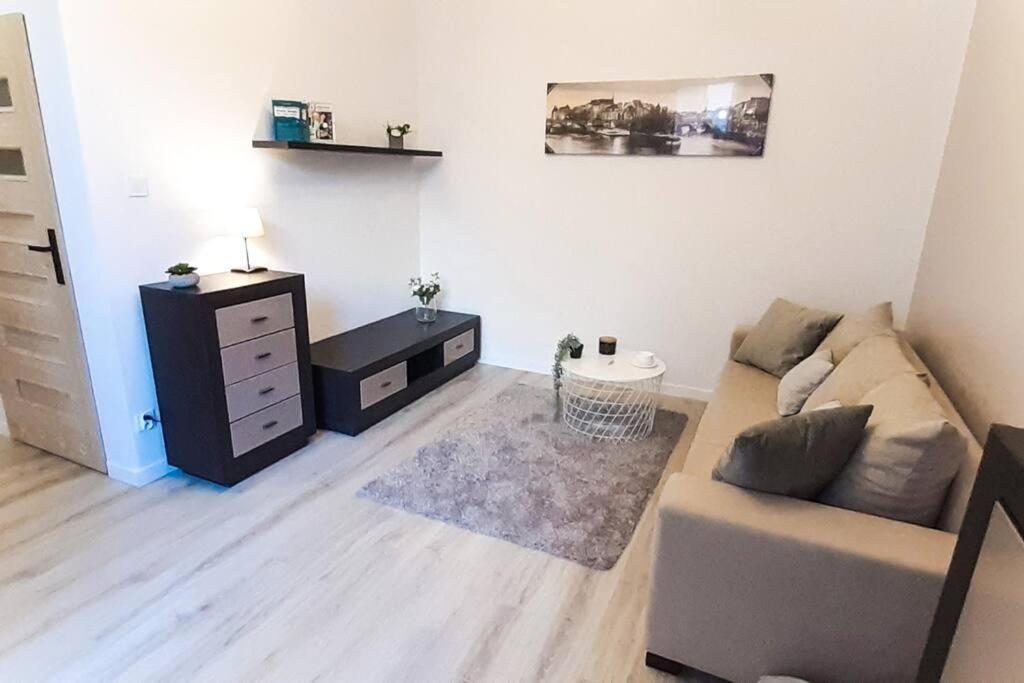 Apartamento Rondo Onz Metro, Krochmalna 32a Street *