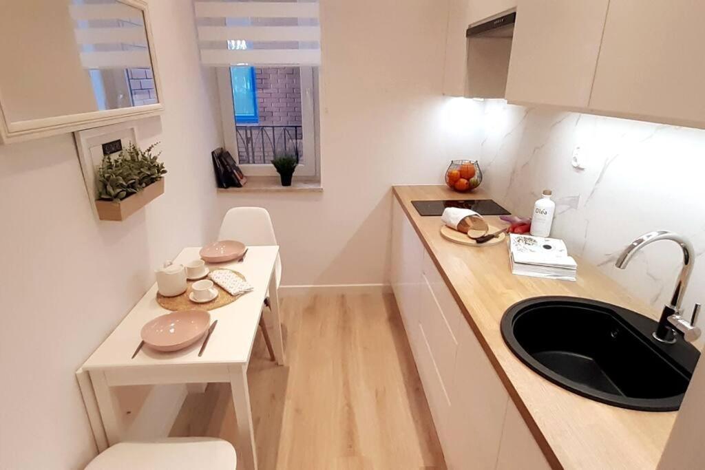 Apartamento Rondo Onz Metro, Krochmalna 32a Street *
