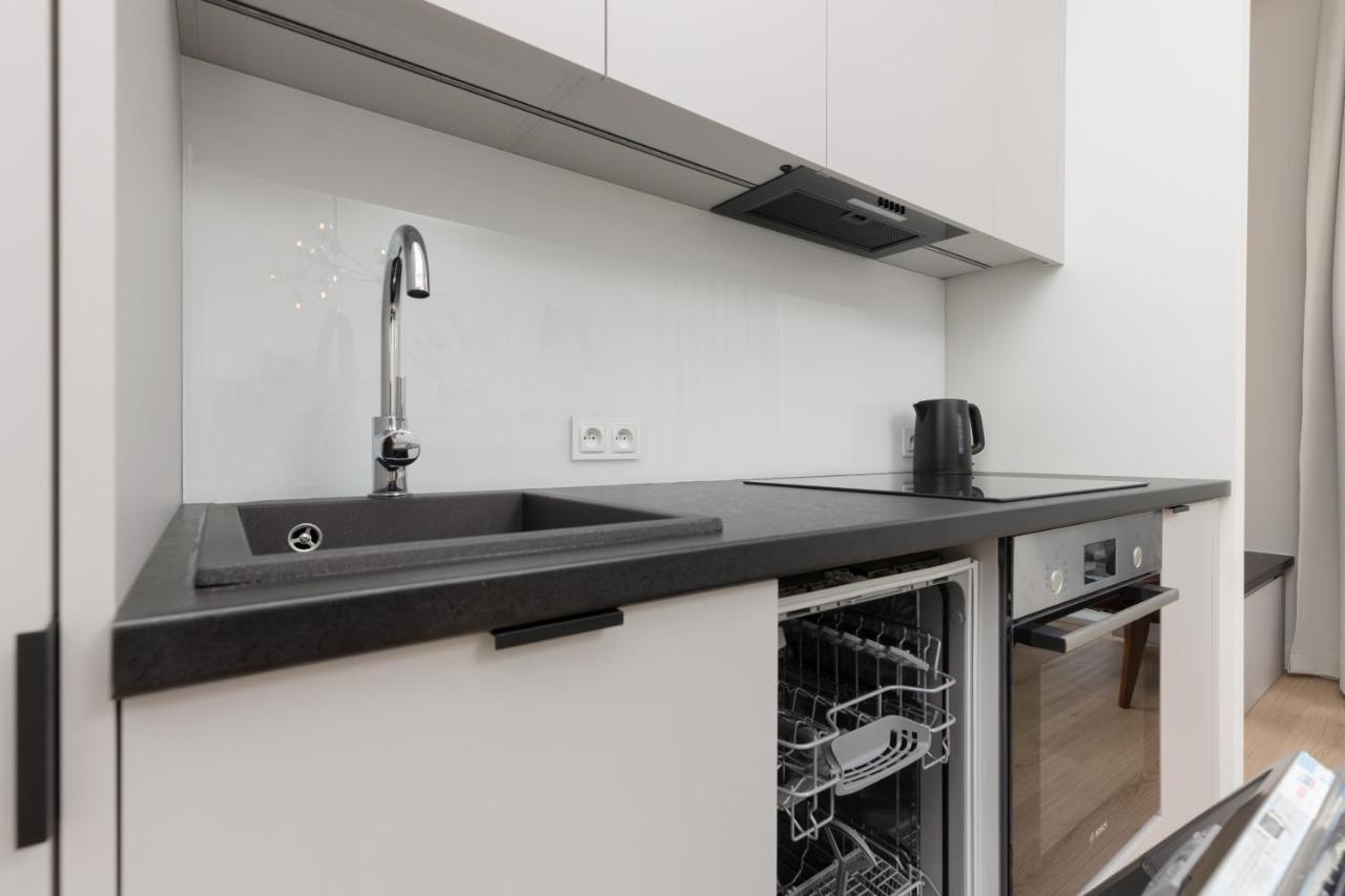 Fashionable Center By Renters Apartment *