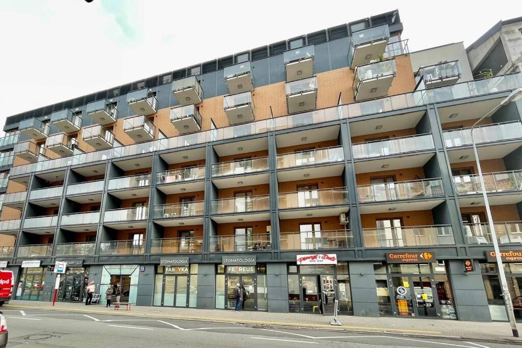 Apartment Okrzei Manufaktura Praga Warschau