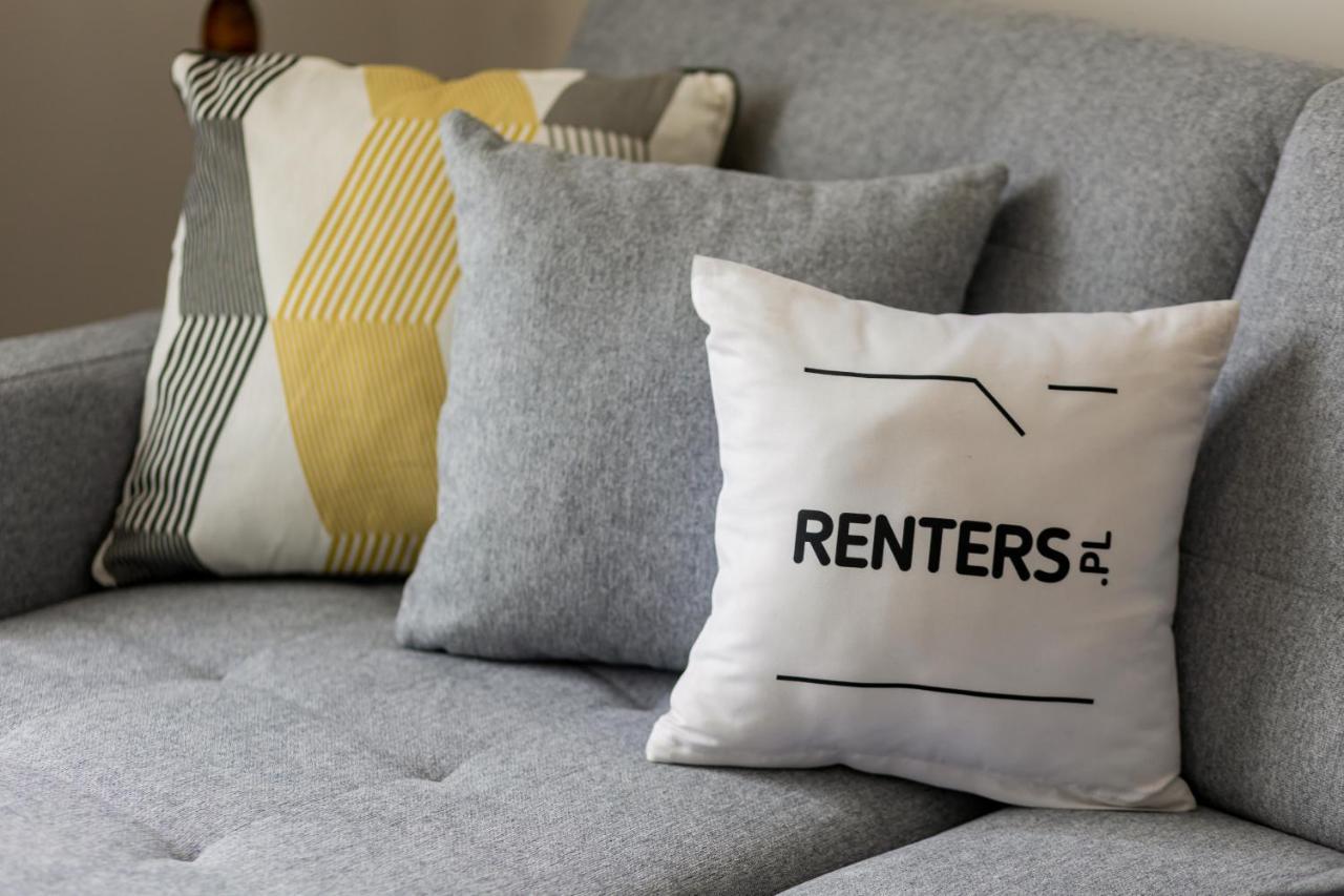 Tasteful In Center By Renters Apartment