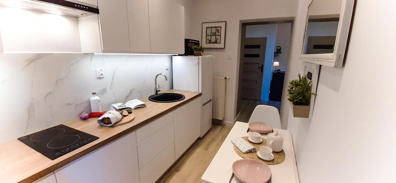 Apartamento Rondo Onz Metro, Krochmalna 32a Street Varsóvia