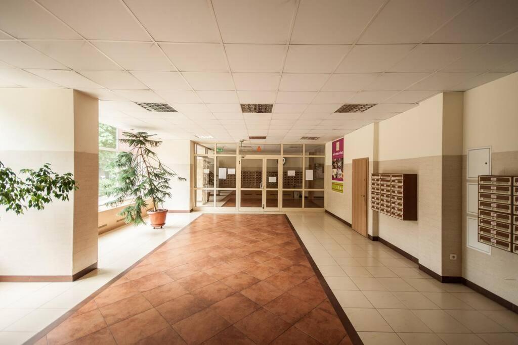 Unique With Stunning View & Netflix Apartament Warszawa