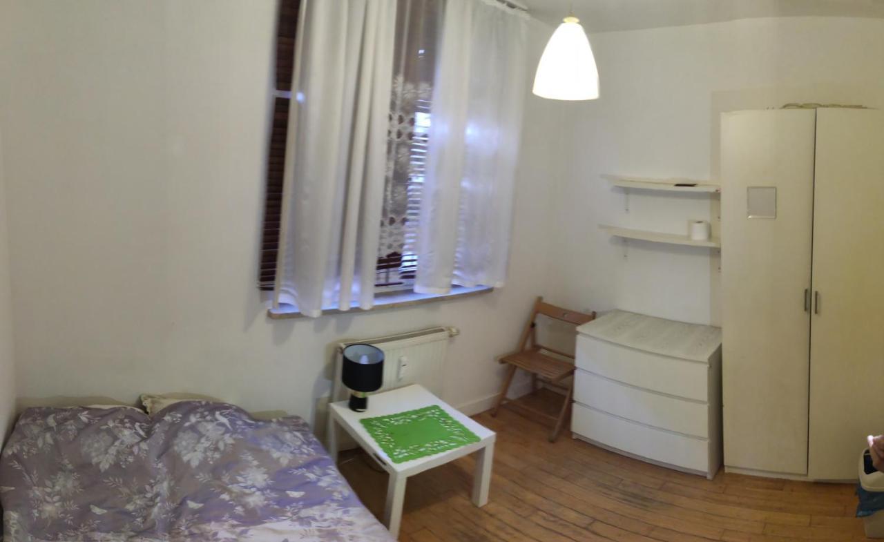 Valda ,pokoje Przy Trasie Torunskiej