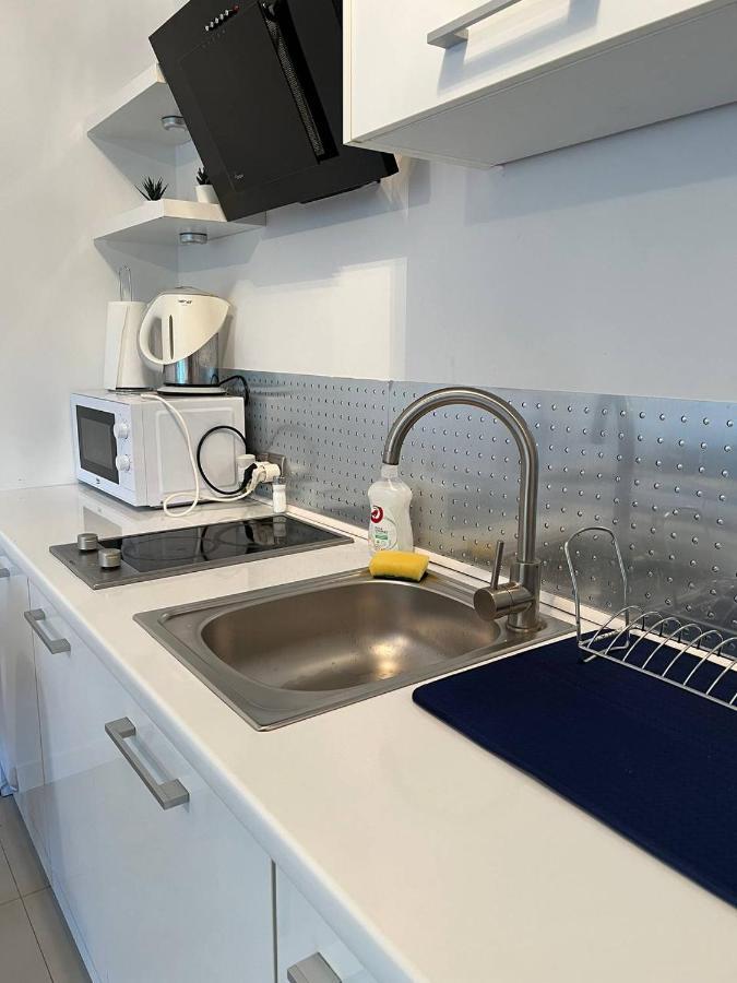 2-rooms Cute Apartment, Metro, Wi-fi - By Hik Warsaw