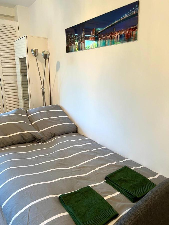 2-rooms Cute Apartment, Metro, Wi-fi - By Hik *