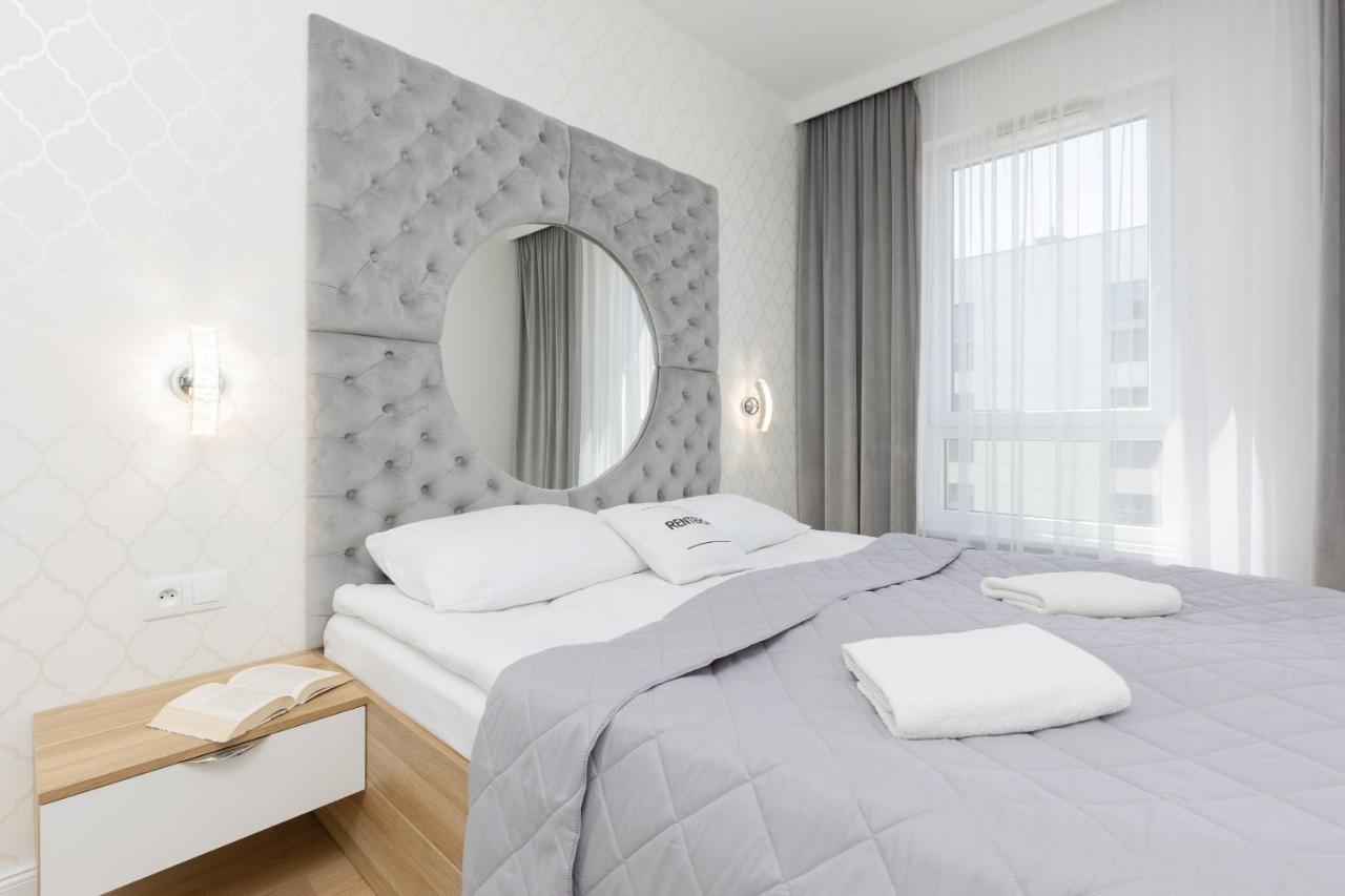 Apartament Praga Arte With Parking & Balcony By Renters Warszawa