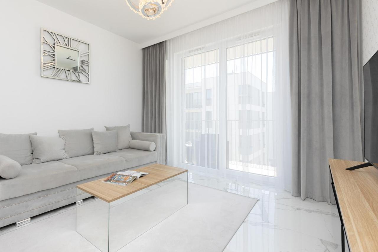 Praga Arte With Parking & Balcony By Renters Warschau